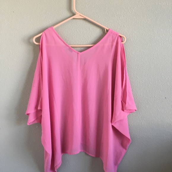 Tobi Cold Shoulder Pink Flowy Top - Picture 3 of 3